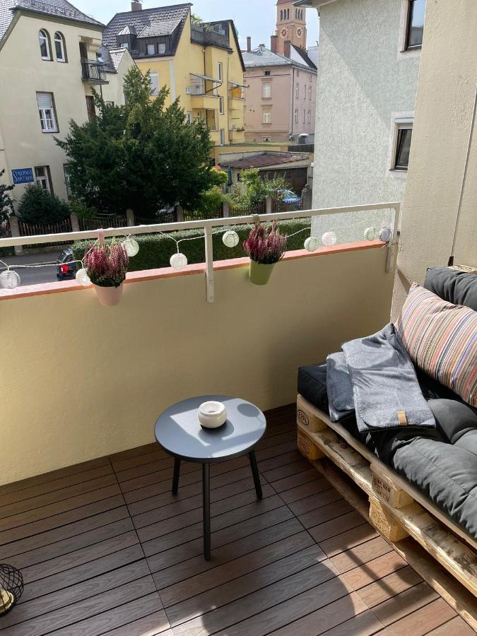 Apartment Lilis Mit Balkon Augsburg