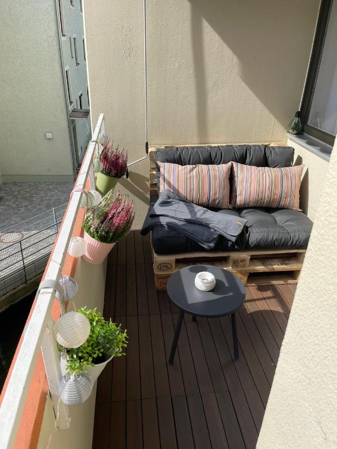 Lilis Mit Balkon Augsburg