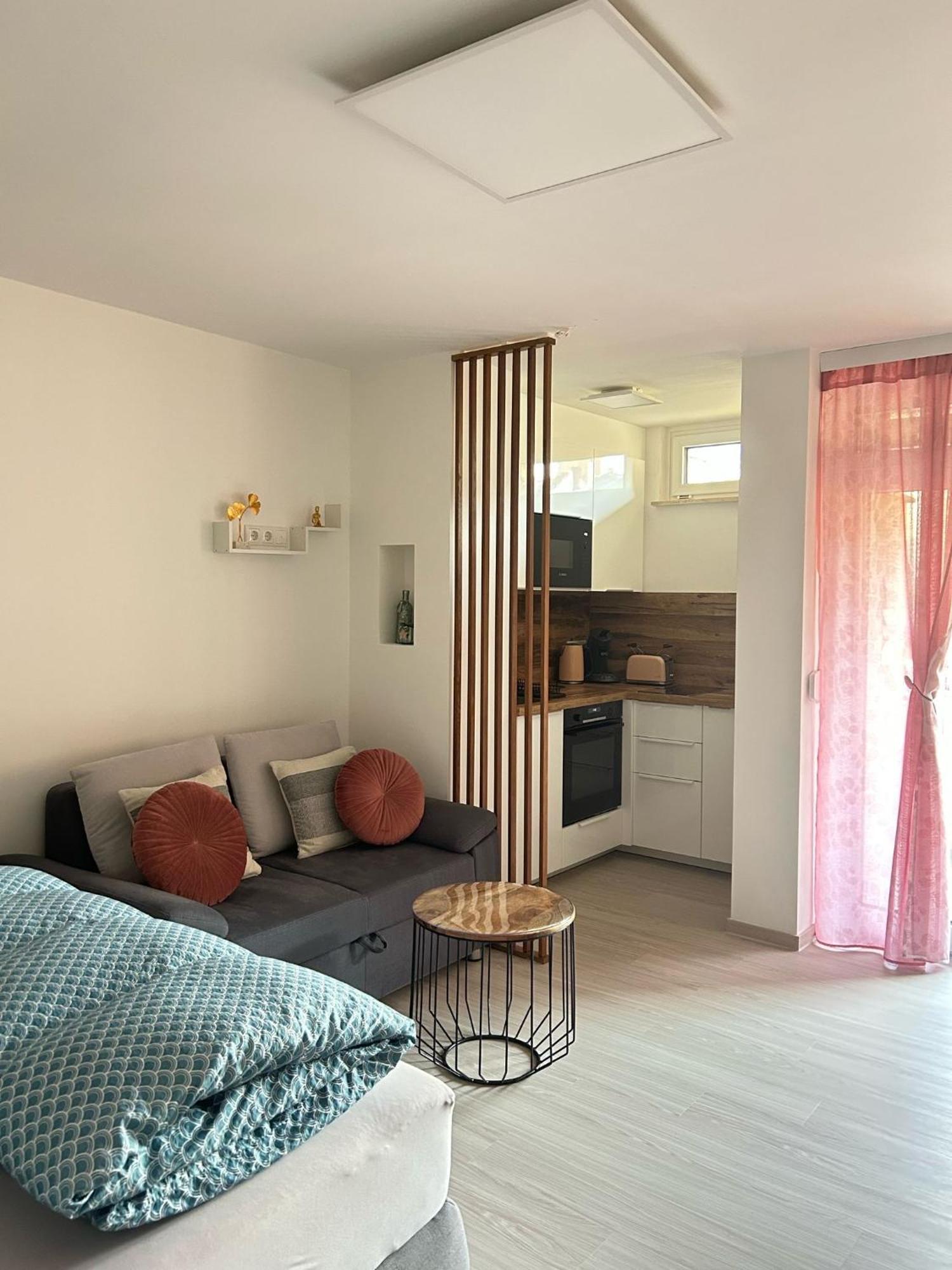 Lilis Mit Balkon Apartment *